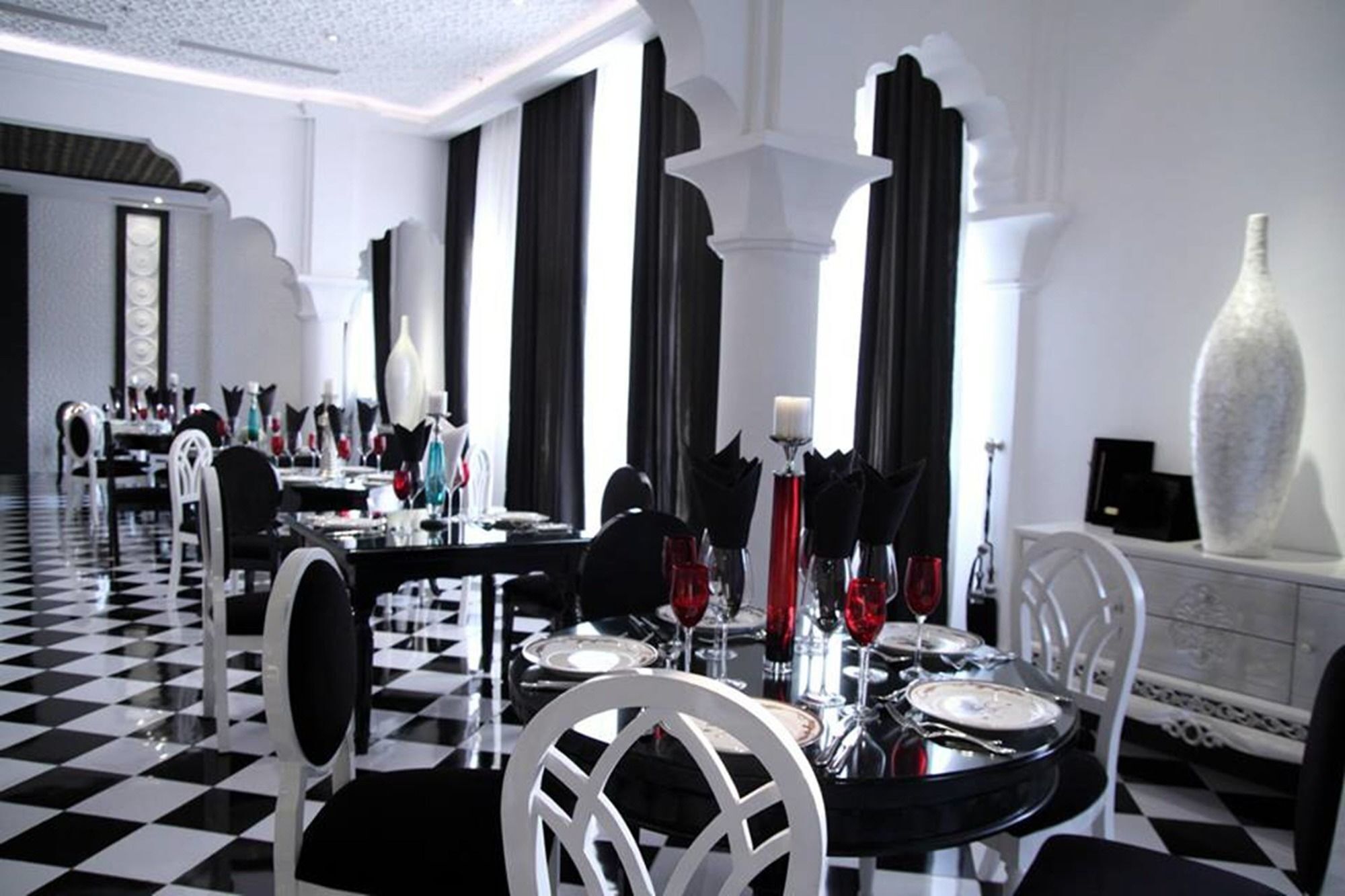 Chloe Gallery Hotel